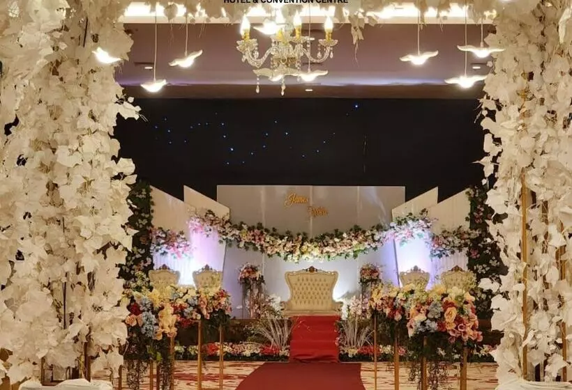 Aimas Hotel & Convention Centre