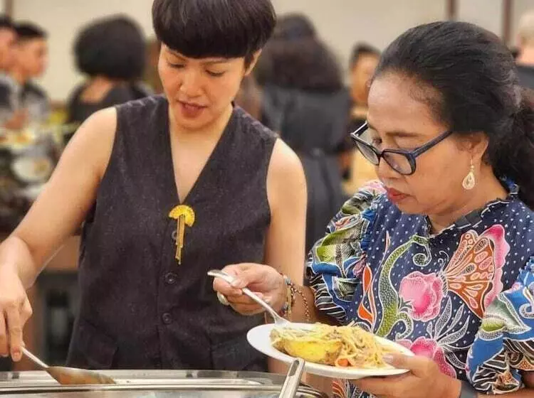 Aimas Hotel & Convention Centre