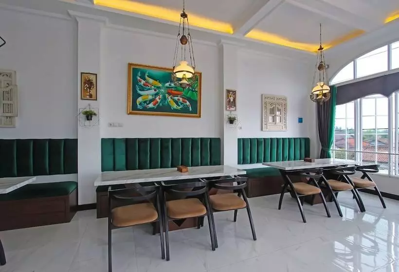 Hotelli Capital O 92105 A'shanti Inn