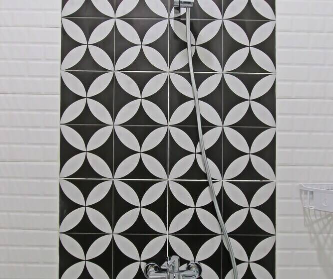 Hotel Capital O 92105 A'shanti Inn