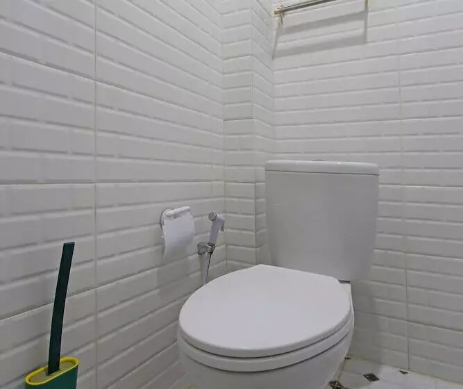 Hotelli Capital O 92105 A'shanti Inn