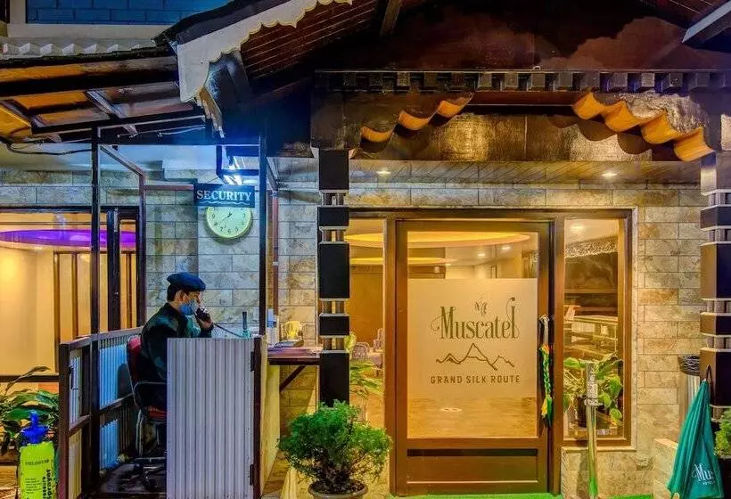 هتل Muscatel Grand Silkroute 300 Mts Mg Marg