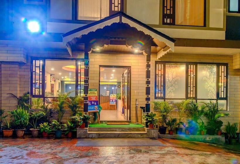 ホテル Muscatel Grand Silkroute 300 Mts Mg Marg