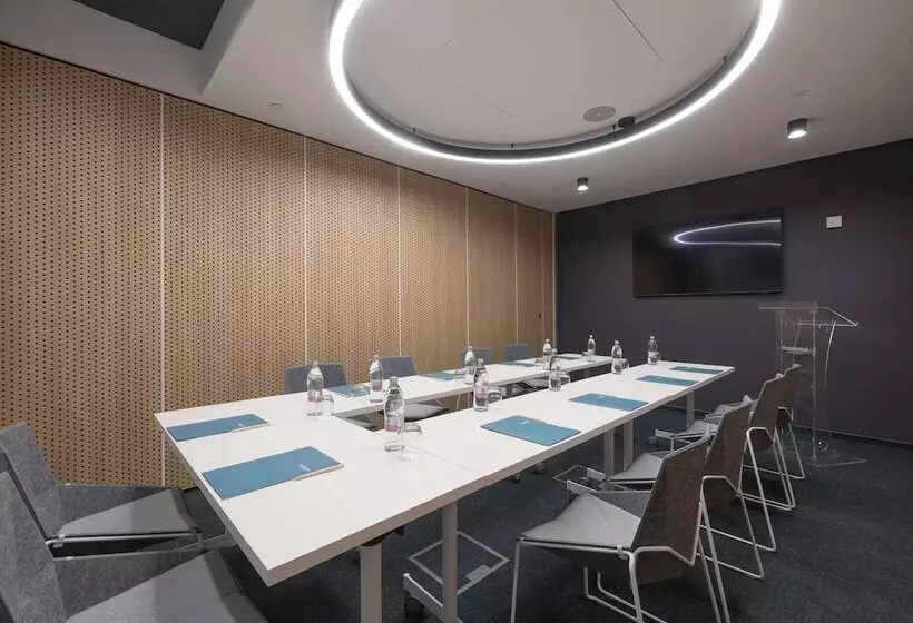 هتل Occidental Ljubljana