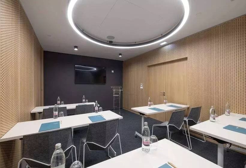 هتل Occidental Ljubljana