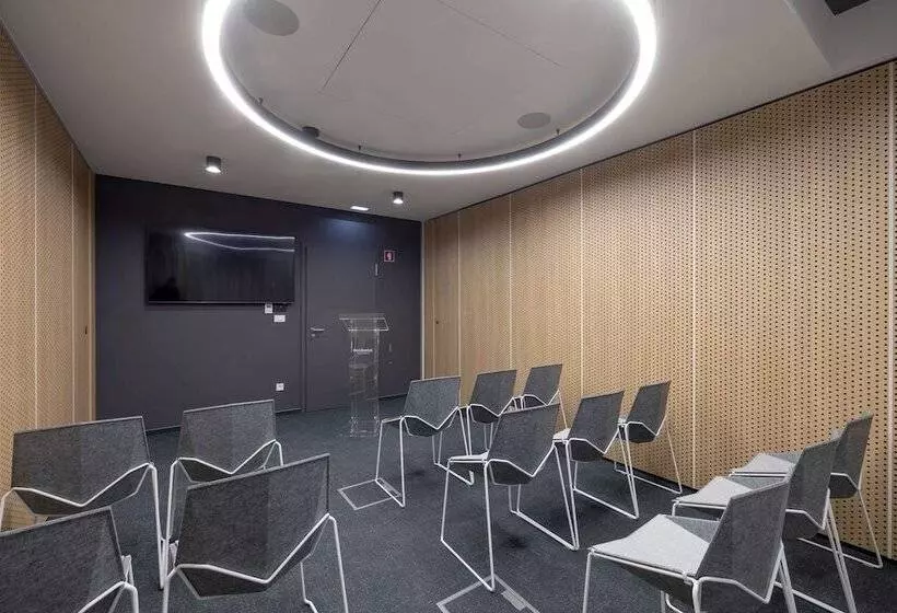 هتل Occidental Ljubljana