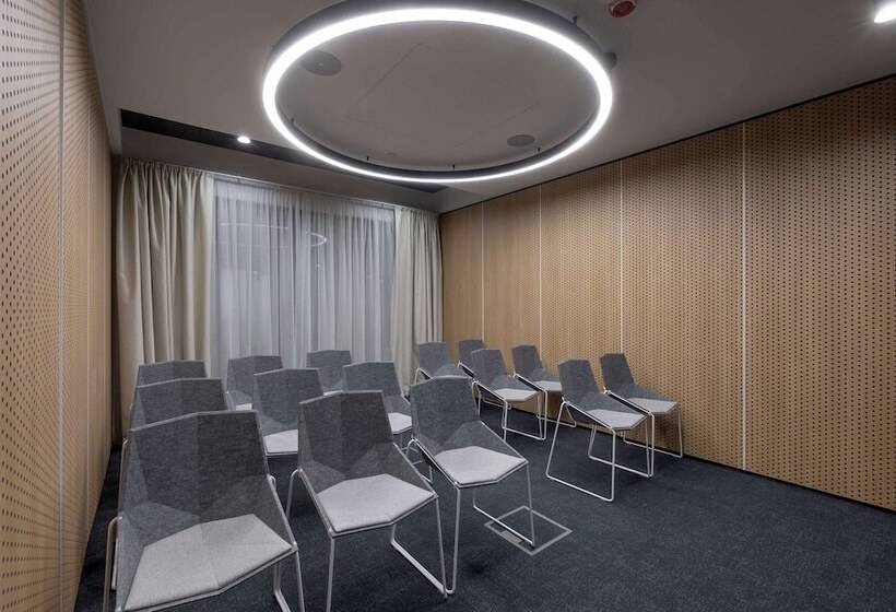 هتل Occidental Ljubljana