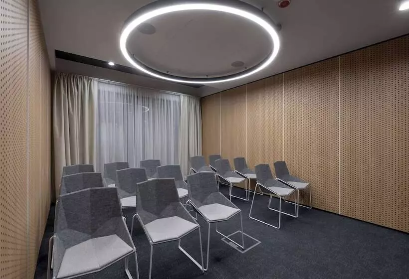 هتل Occidental Ljubljana