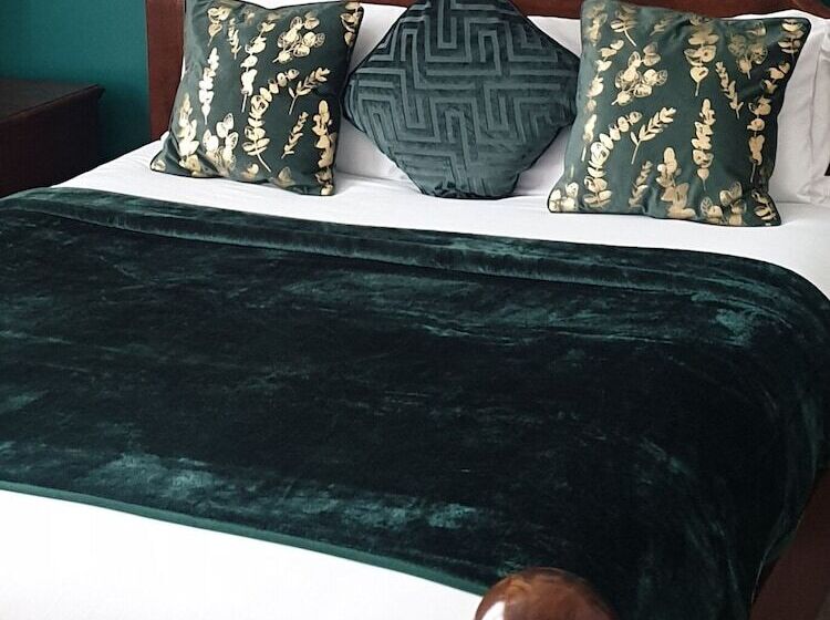 فندق صغير The Shakespeare Hotel And Caribbean Restaurant