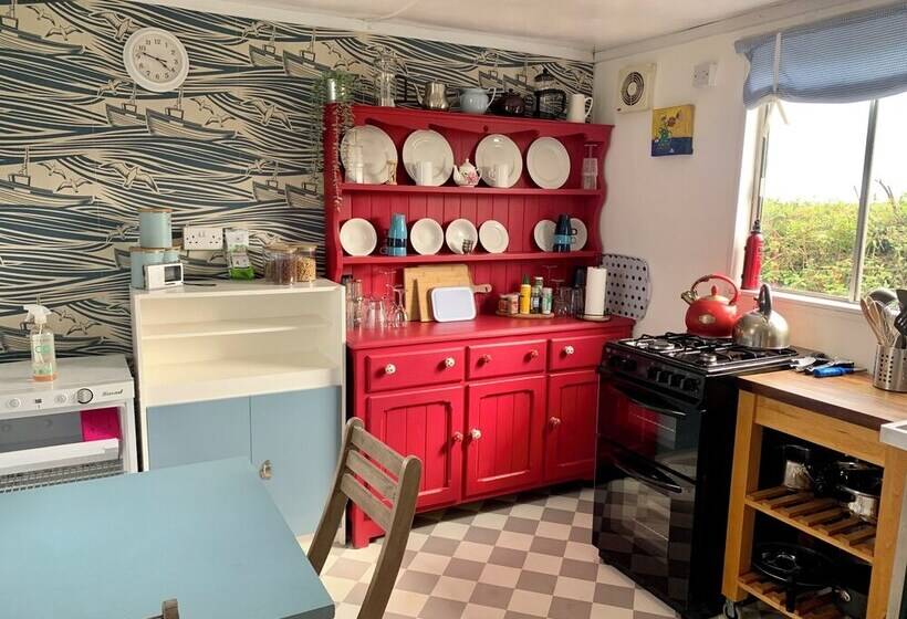 Boutique Luxury Bell Tent Near Torpoint