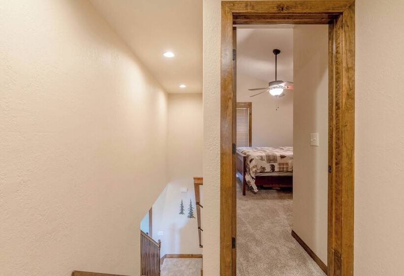 Hickory Hideaway Communal Pool Access