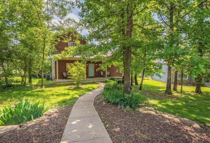 Hickory Hideaway   Communal Pool Access