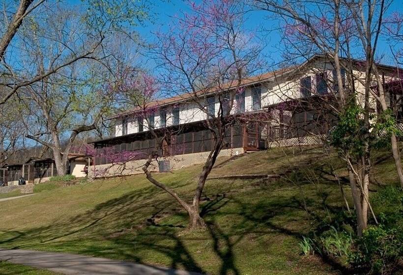 فندق 669 Rainbow Landing Dr