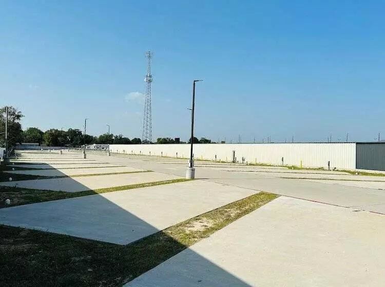 Hotelli Crosby Travel Lodge And Rv Park