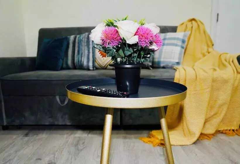 ホテル F3 Cranbrook Stunning Apt Free Parking