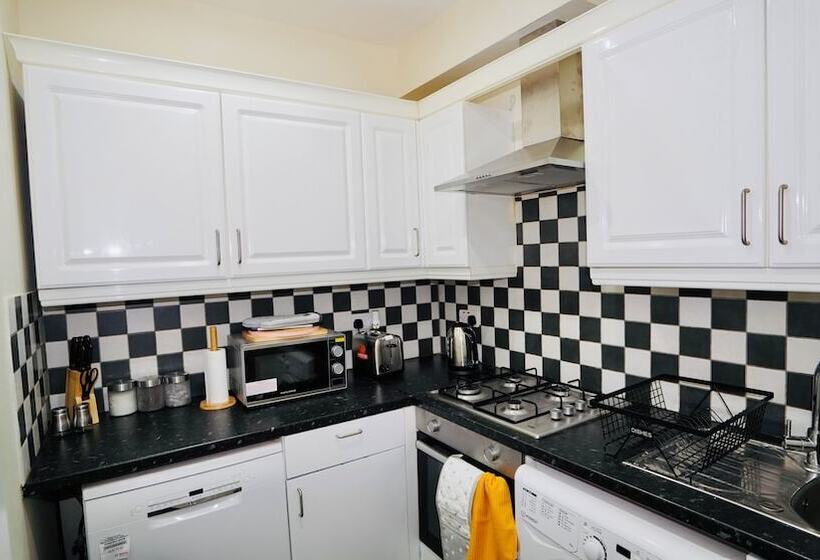 ホテル F3 Cranbrook Stunning Apt Free Parking