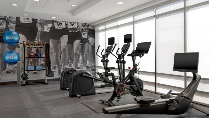 هتل Home2 Suites By Hilton Jacksonville Downtown