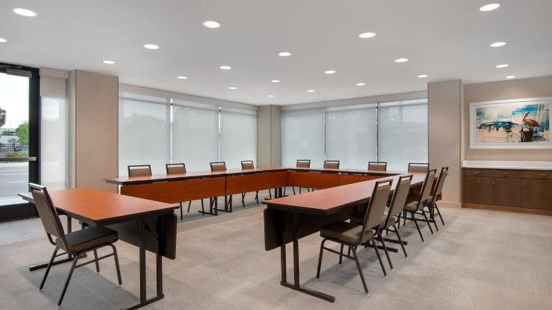 هتل Home2 Suites By Hilton Jacksonville Downtown