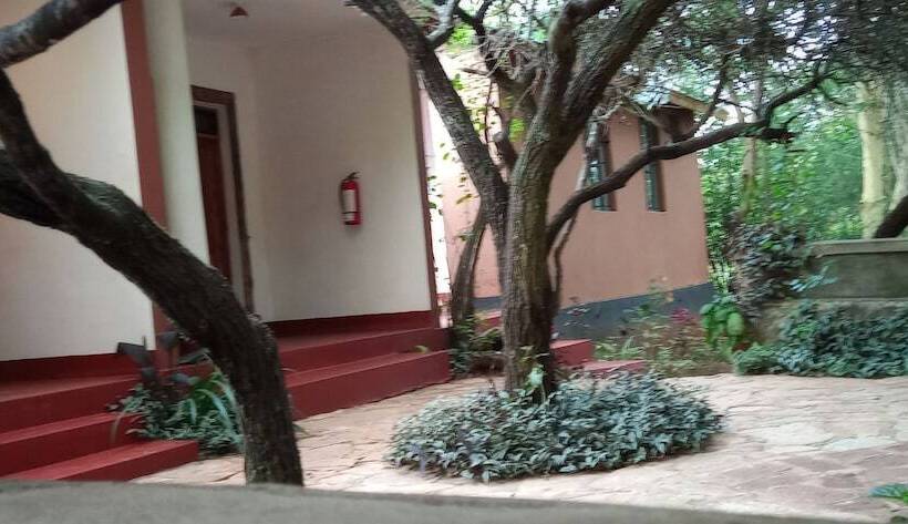 فندق Karatu Safari Camp Lodge