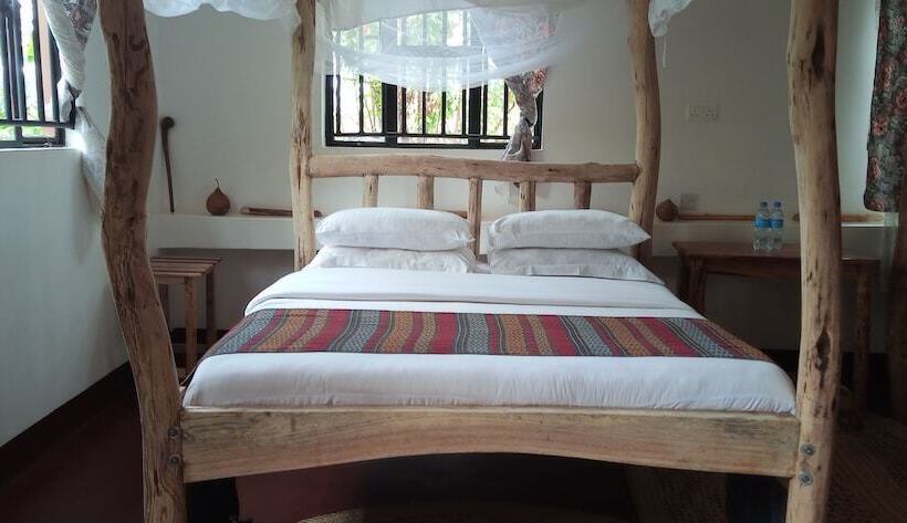 فندق Karatu Safari Camp Lodge