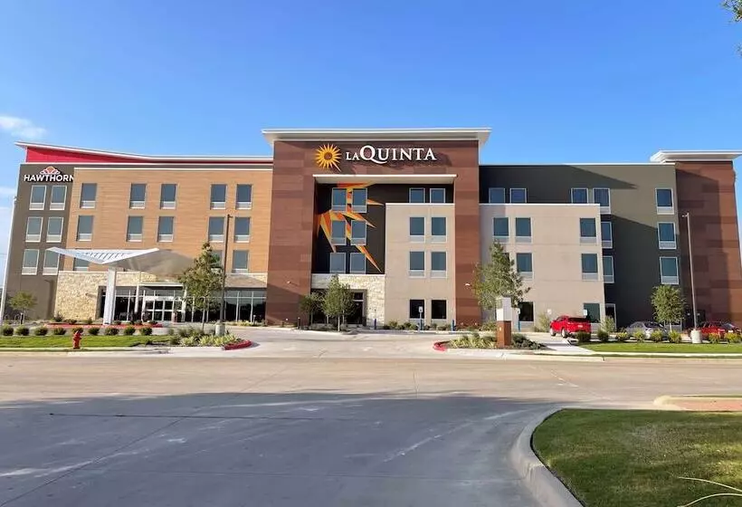 Hotelli La Quinta Inn & Suites By Wyndham Williston Burlington