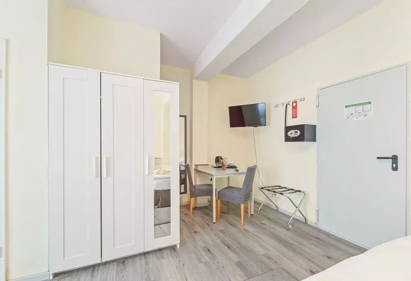 Hotelli Mörikestraße 56