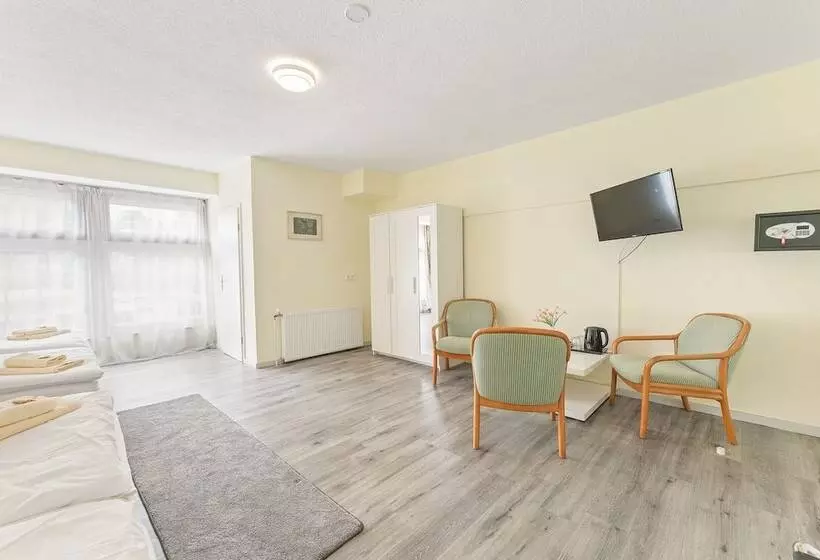 Hotelli Mörikestraße 56