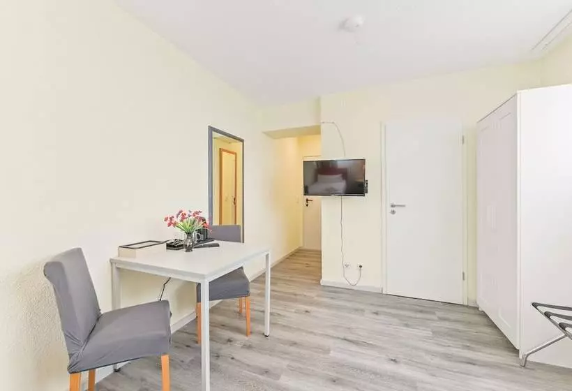 Hotelli Mörikestraße 56