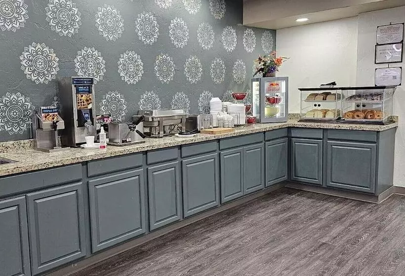 Hotelli Suburban Studios Salt Lake City Airport