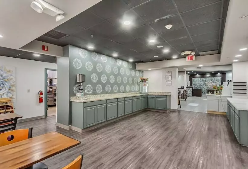 Hotelli Suburban Studios Salt Lake City Airport