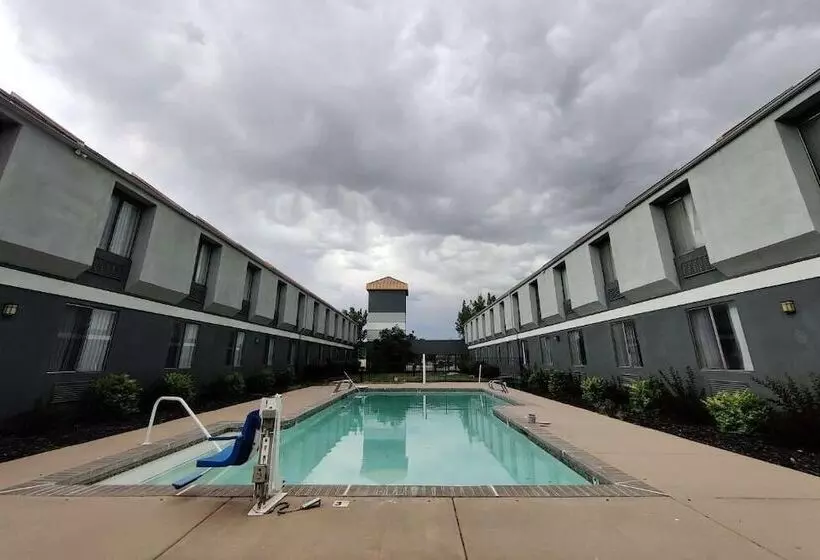 Hotelli Suburban Studios Salt Lake City Airport