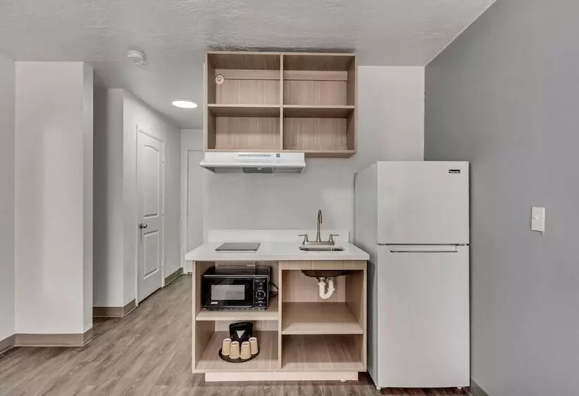 Hotelli Suburban Studios Salt Lake City Airport