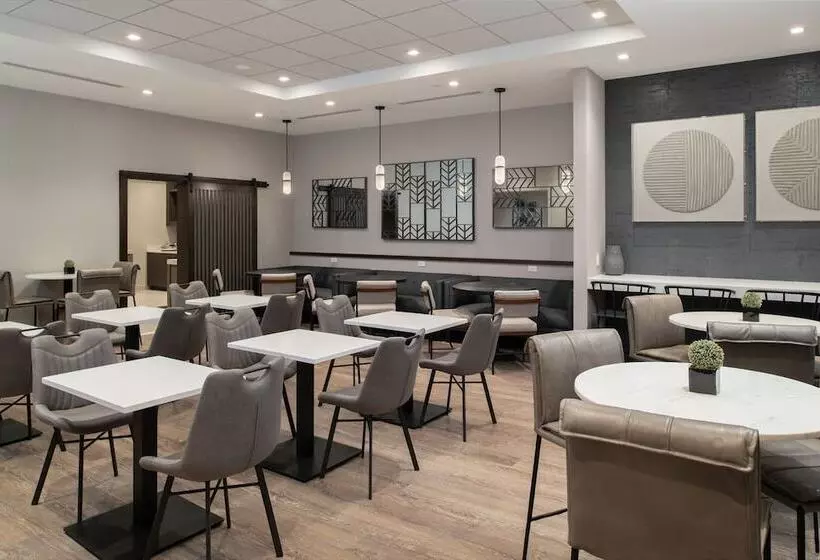 Hotelli Towneplace Suites By Marriott Framingham