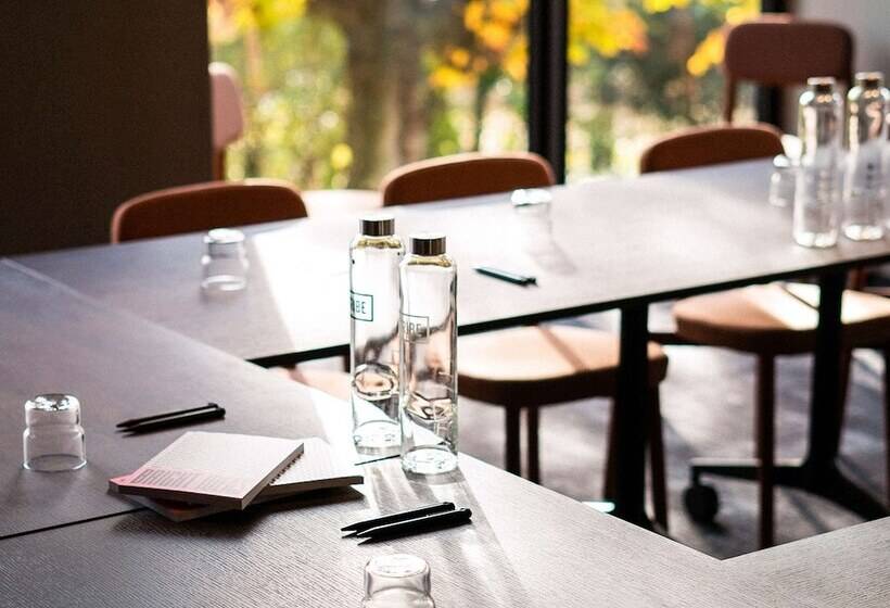 Отель Tribe Lyon Croix Rousse