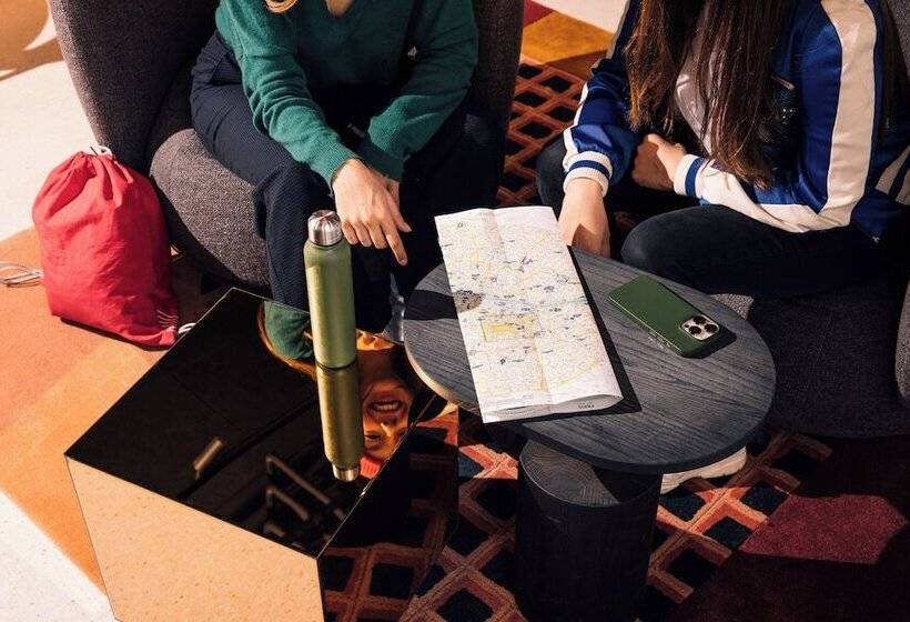 Отель Tribe Lyon Croix Rousse