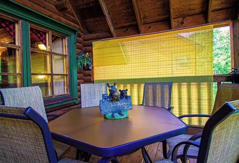 Moose Lodge With Hot Tub