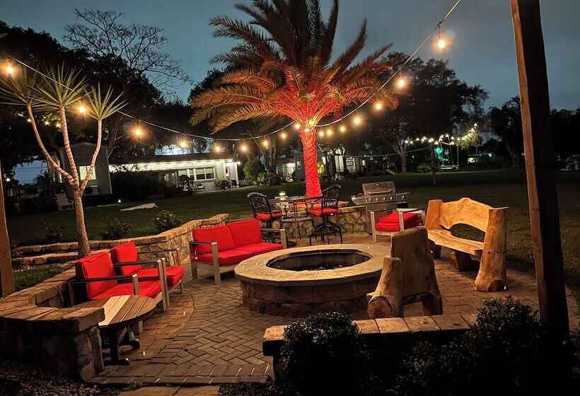 Orlando Lakefront Tiny House Community