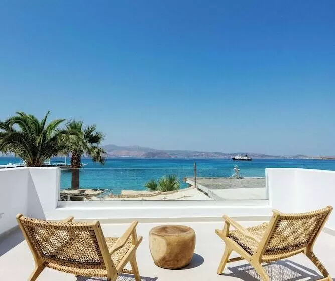 Ostrako Beachside Suites