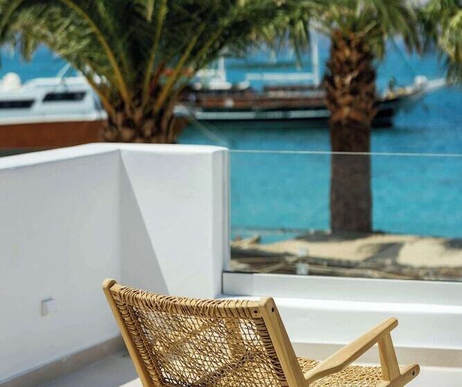 Ostrako Beachside Suites