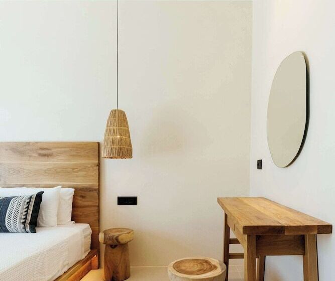 Ostrako Beachside Suites