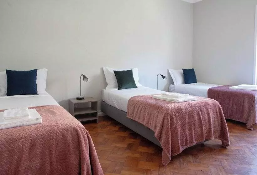 پانسیون Succeed Campo Pequeno Guest House