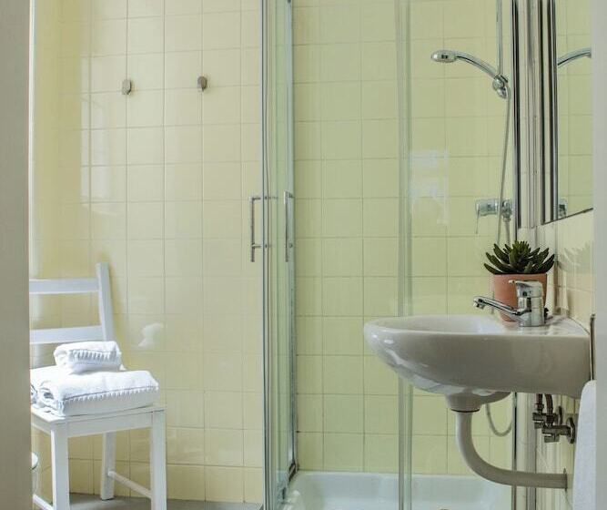 Pensione Succeed Campo Pequeno Guest House