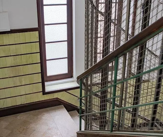 پانسیون Succeed Campo Pequeno Guest House
