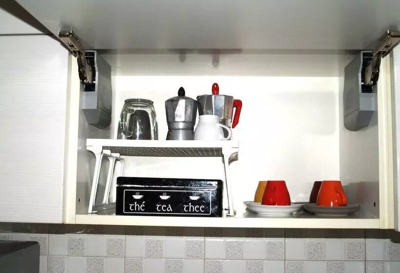 Residenssi Charming 2 Bed House In Albaro For Every Traveler