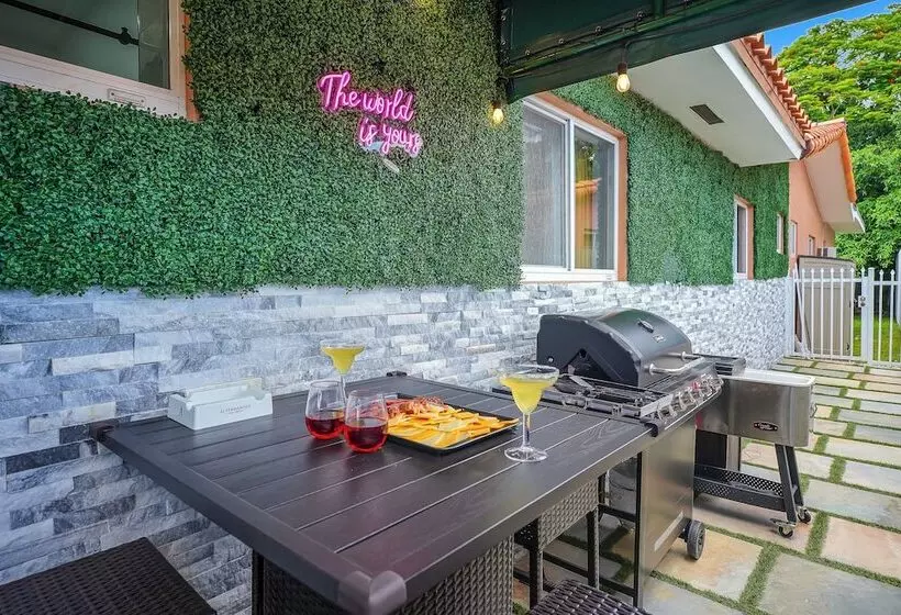 اقامتگاه Happy Escape, 15 Min To Beach, Massage Shower Jets, Bar, And Bbq