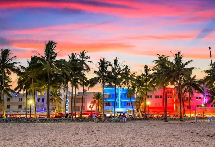اقامتگاه Happy Escape, 15 Min To Beach, Massage Shower Jets, Bar, And Bbq