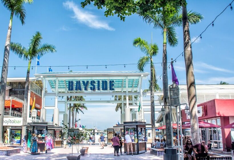 住所  Happy Escape, 15 Min To Beach, Massage Shower Jets, Bar, And Bbq