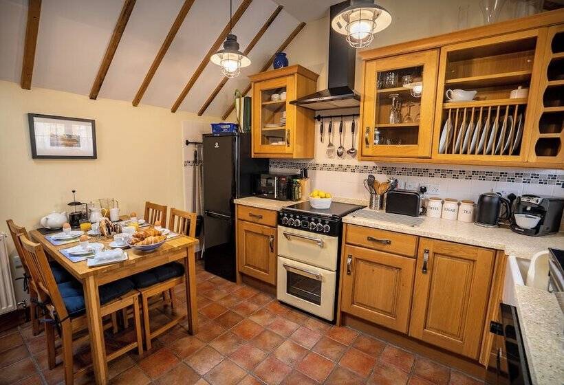 All Seasons Cottage Breaks