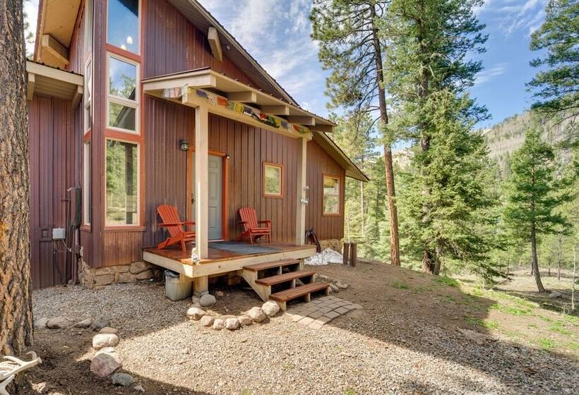 Bayfield Cabin W/ Hot Tub & Striking Mountain View