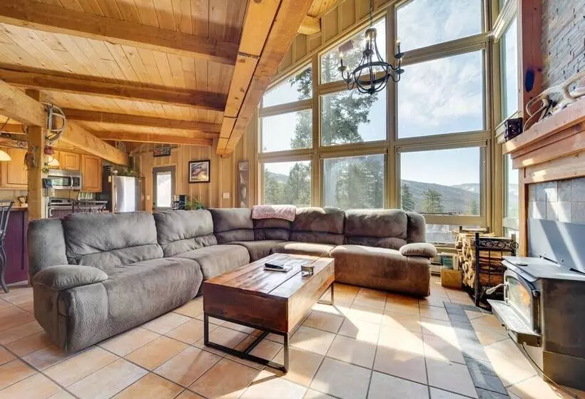 Bayfield Cabin W/ Hot Tub & Striking Mountain View